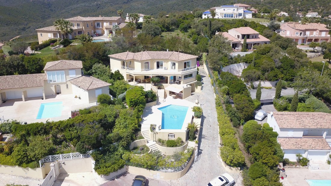Villa à Les Issambres, Roquebrune-sur-Argens, France 1 - 18871950
