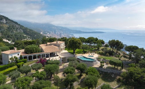 Villa in Cap-d'Ail, Provence-Alpes-Côte d'Azur, France 1