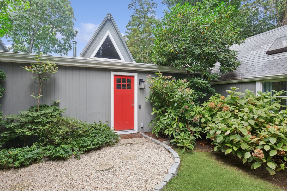 House in Sag Harbor, New York, United States 2 - 18874411