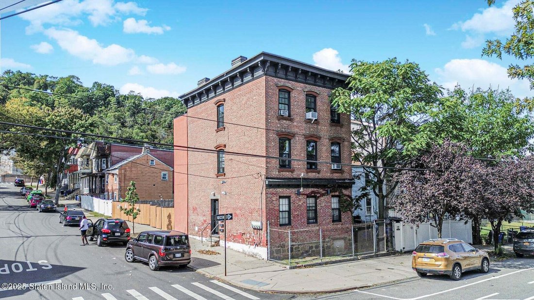 House in New York, New York, United States 3 - 18873094