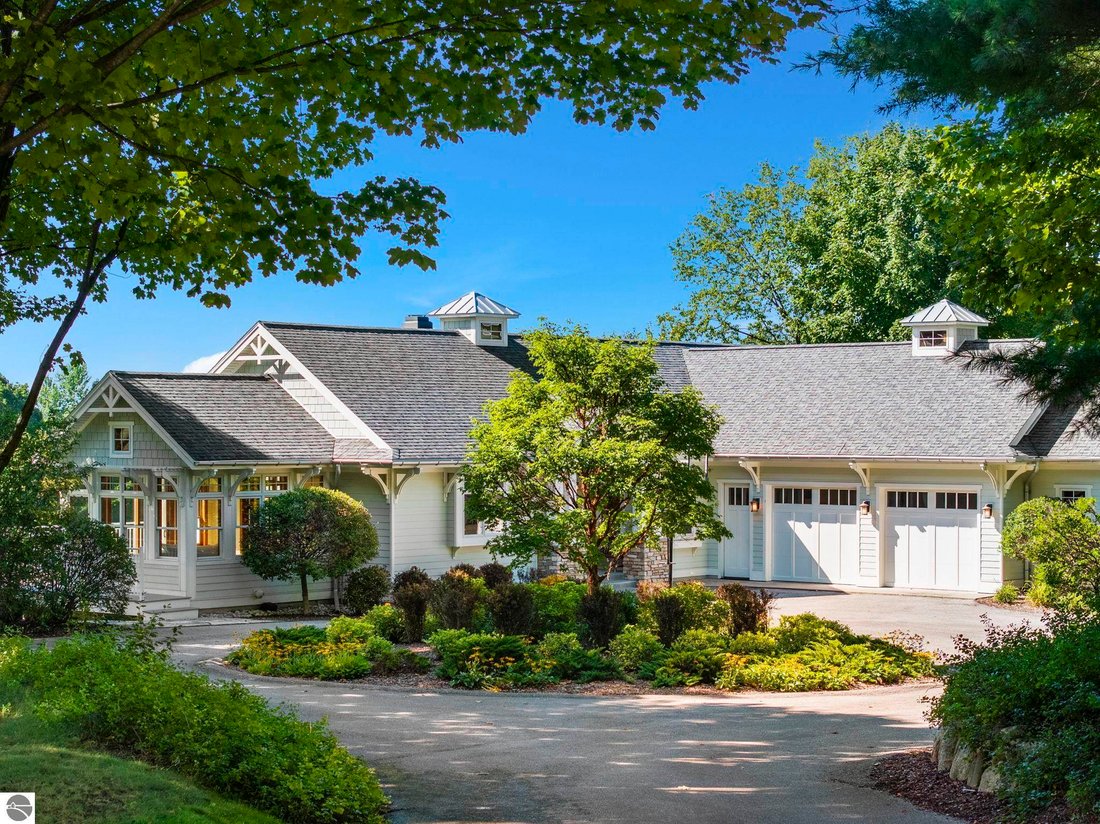 Haus in Traverse City, Michigan, Vereinigte Staaten 3 - 18871602