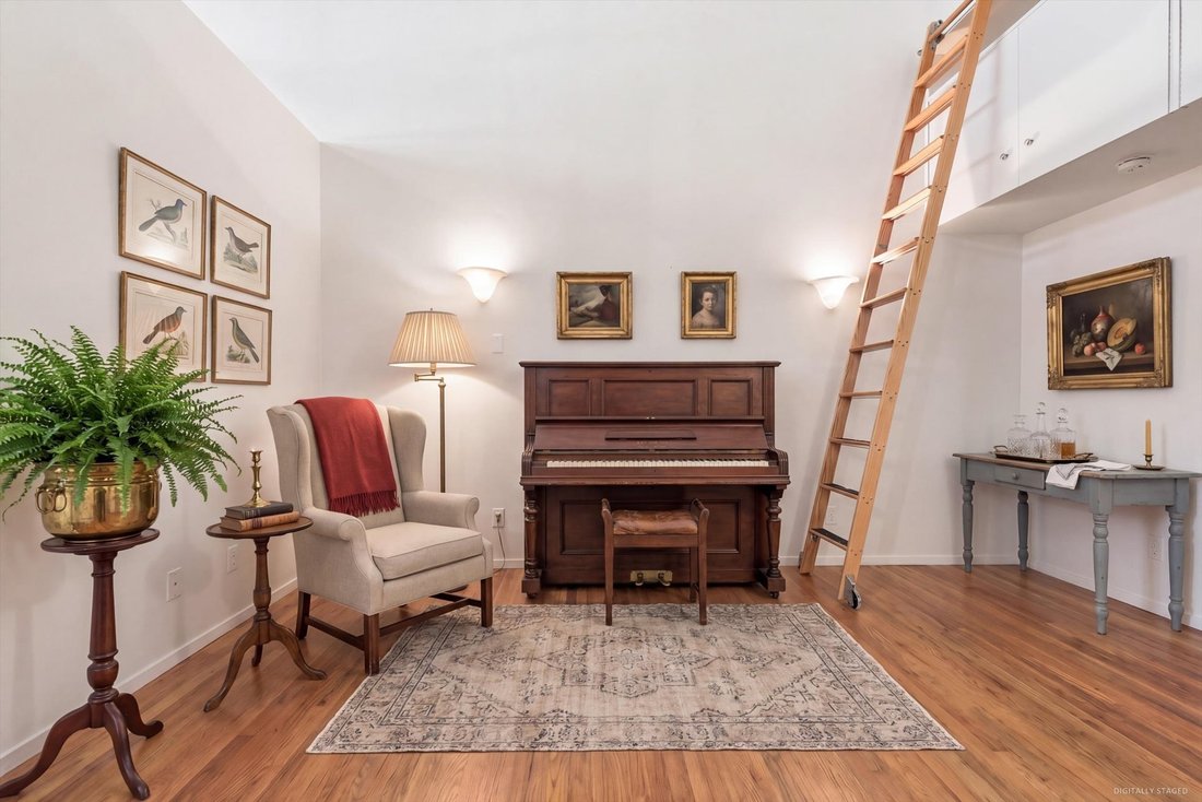 Co Op in New York, New York, United States 5 - 18874428