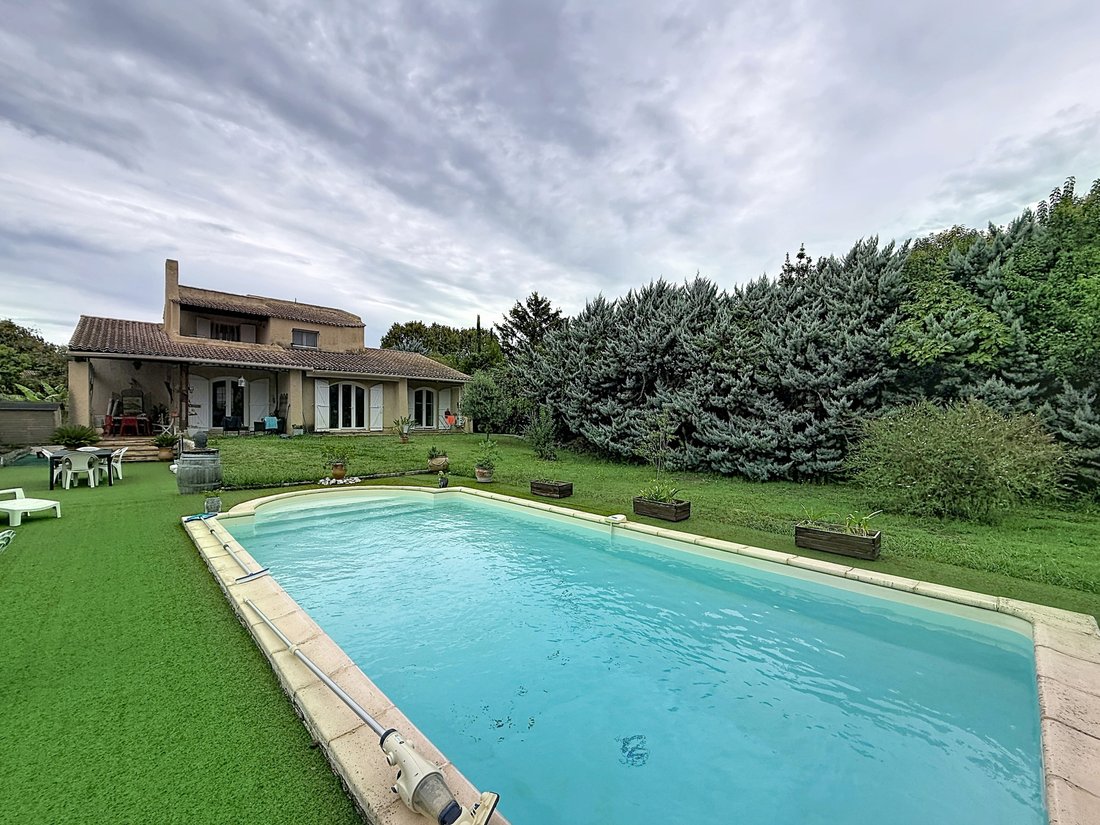 Finca en Graveson, Provenza-Alpes-Costa Azul, Francia 2 - 18872436