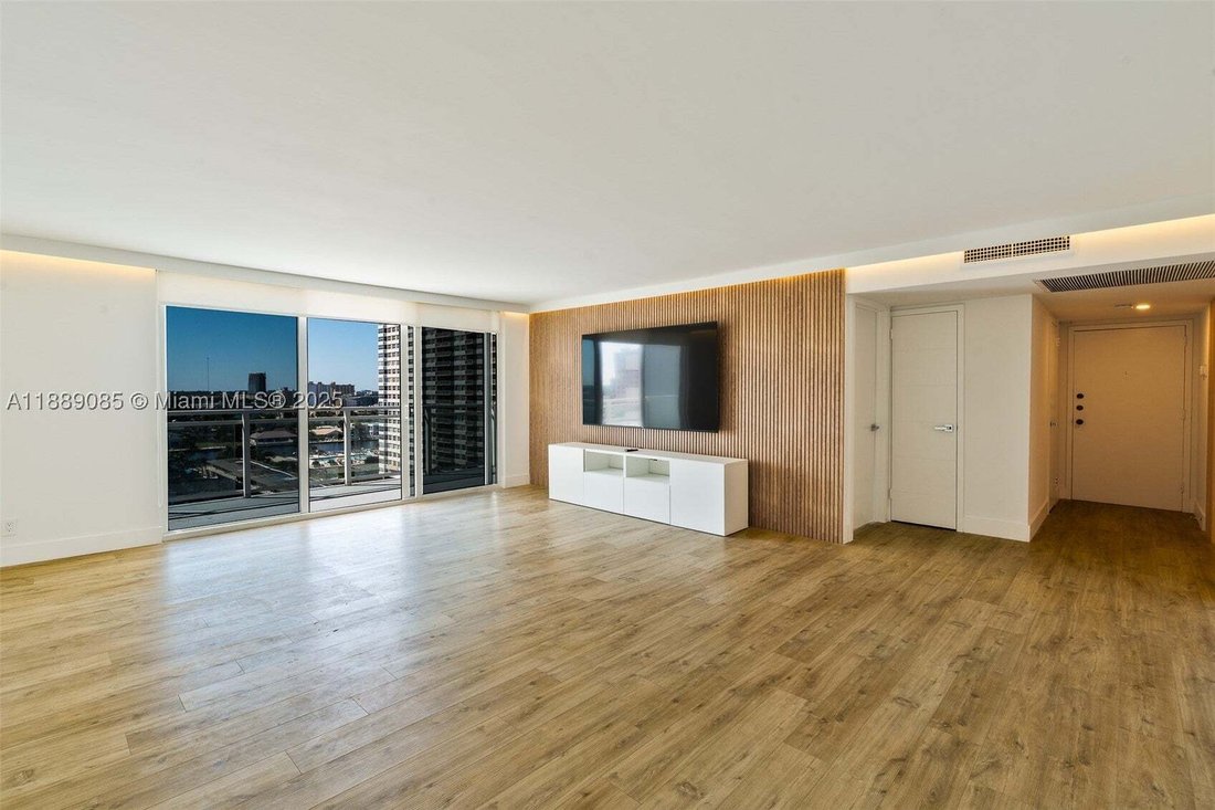 Condo in Hallandale Beach, Florida, United States 4 - 17203176
