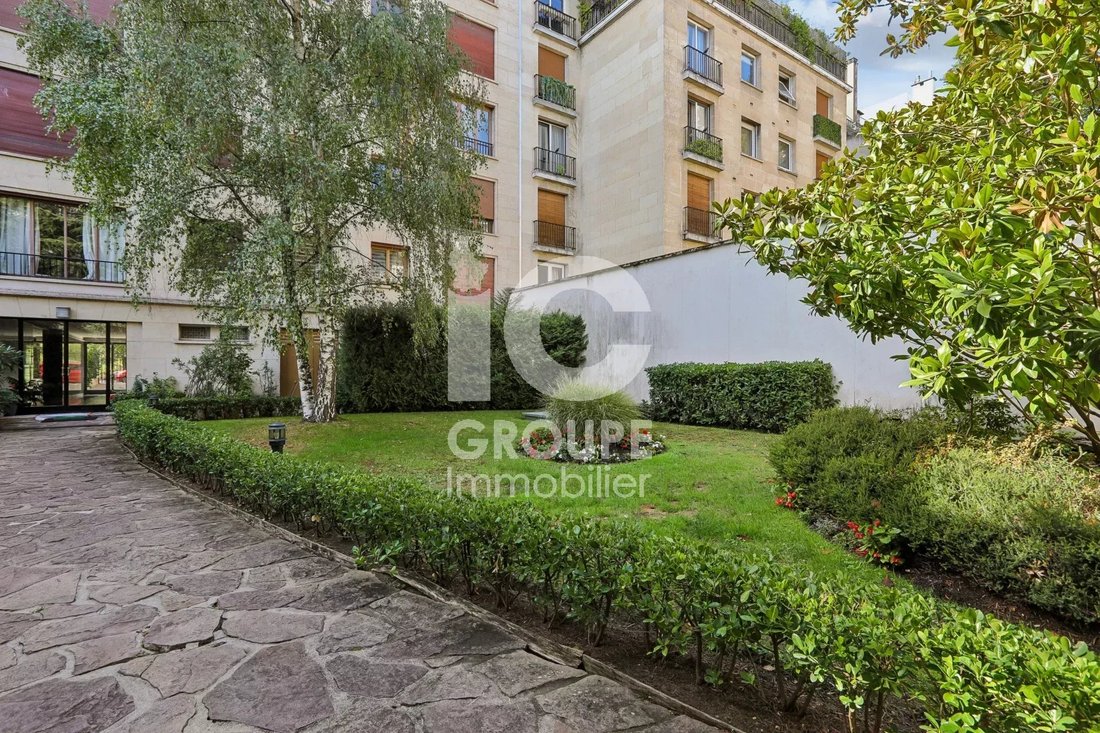 Apartment in Neuilly-sur-Seine, Ile-de-France, France 4 - 18875106