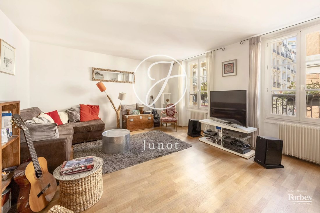 Apartment in Clichy-Trinité, Paris 9e Arrondissement, Paris 5 - 18871220