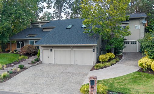 House in Cedar Hills, Oregon, United States 1