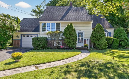 House in Huntington Station, New York, United States 1