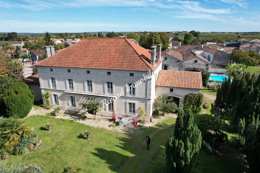 Maison à Saint Ausone-Saint Martin-Saint Gelais, Angoulême, France 1 - 18837748