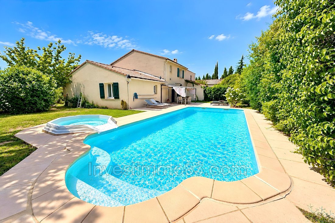 Villa a Pourrières, Provenza-Alpi-Costa Azzurra, Francia 1 - 18871590