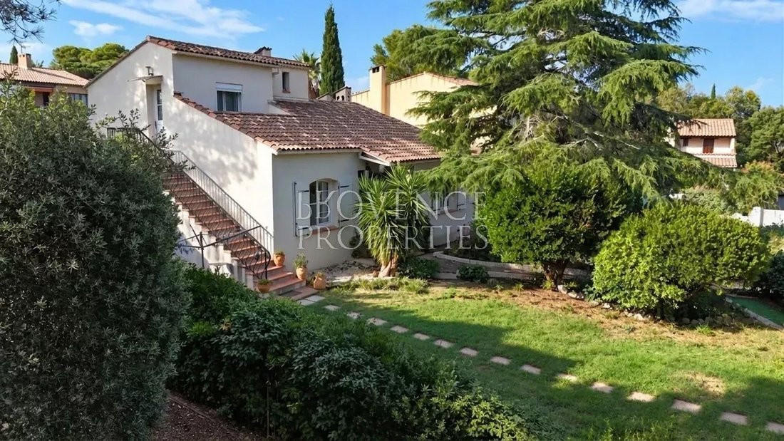 Maison à Fréjus, Provence-Alpes-Côte d'Azur, France 2 - 18803707