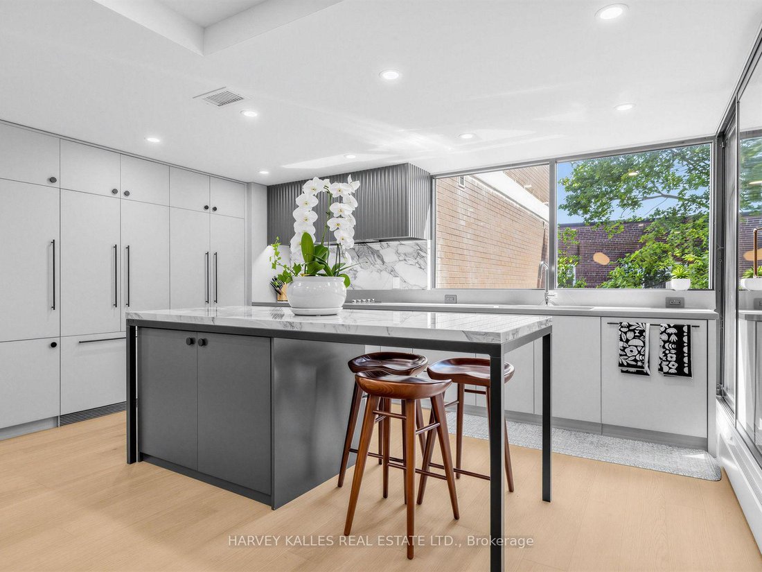 Condo in Toronto, Ontario, Canada 4 - 18875933