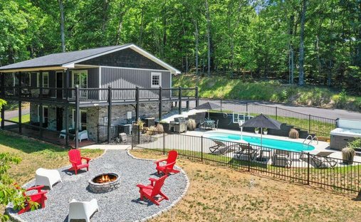 House in Mineral Bluff, Georgia, United States 1