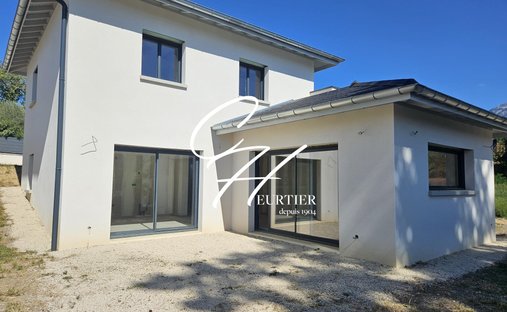 Villa a La Buisse, Auvergne-Rodano-Alpi, Francia 1
