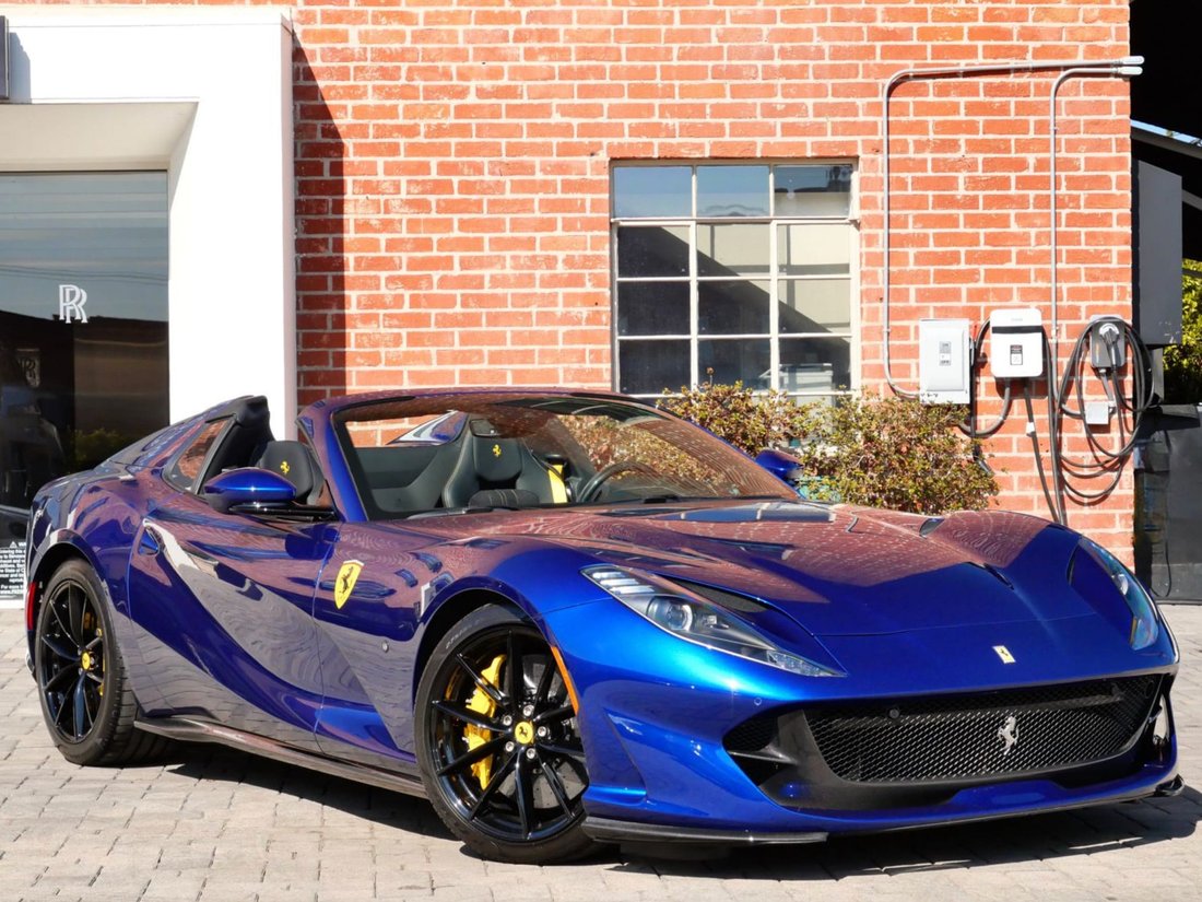 Cabriolet in Beverly Hills, CA, United States 2 - 18876330
