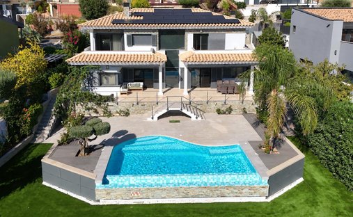 Villa in Palau-saverdera, Catalonia, Spain 1