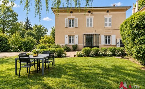 House in Charbonnieres-les-Bains, Auvergne-Rhône-Alpes, France 1