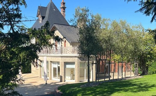 Villa in Villerville, Normandy, France 1