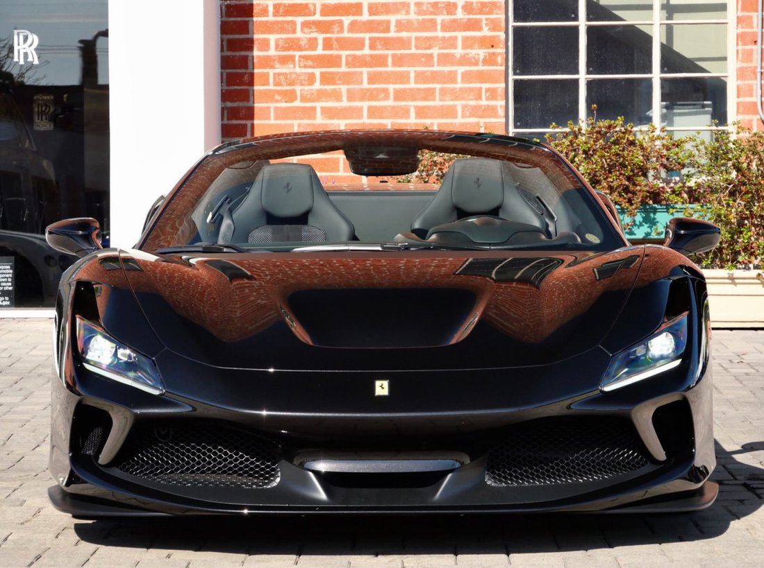Cabriolet in Beverly Hills, CA, United States 3 - 18876355