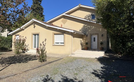 House in Cadaujac, Nouvelle-Aquitaine, France 1
