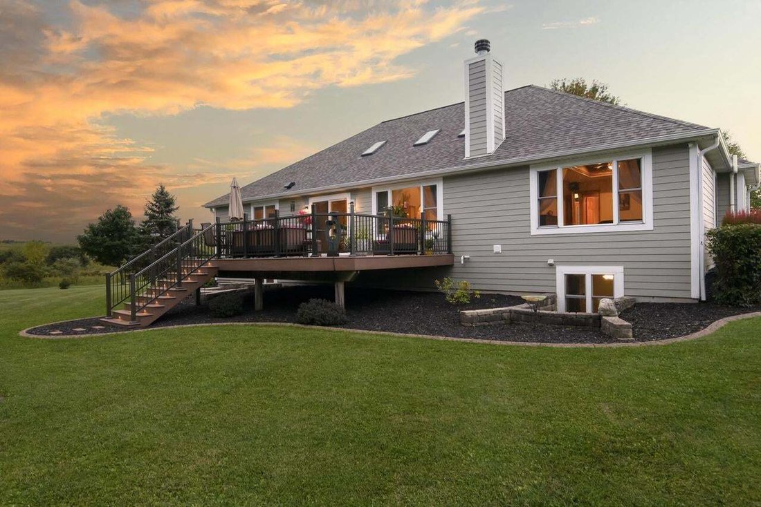 House in Ashippun, Wisconsin, United States 3 - 18876424