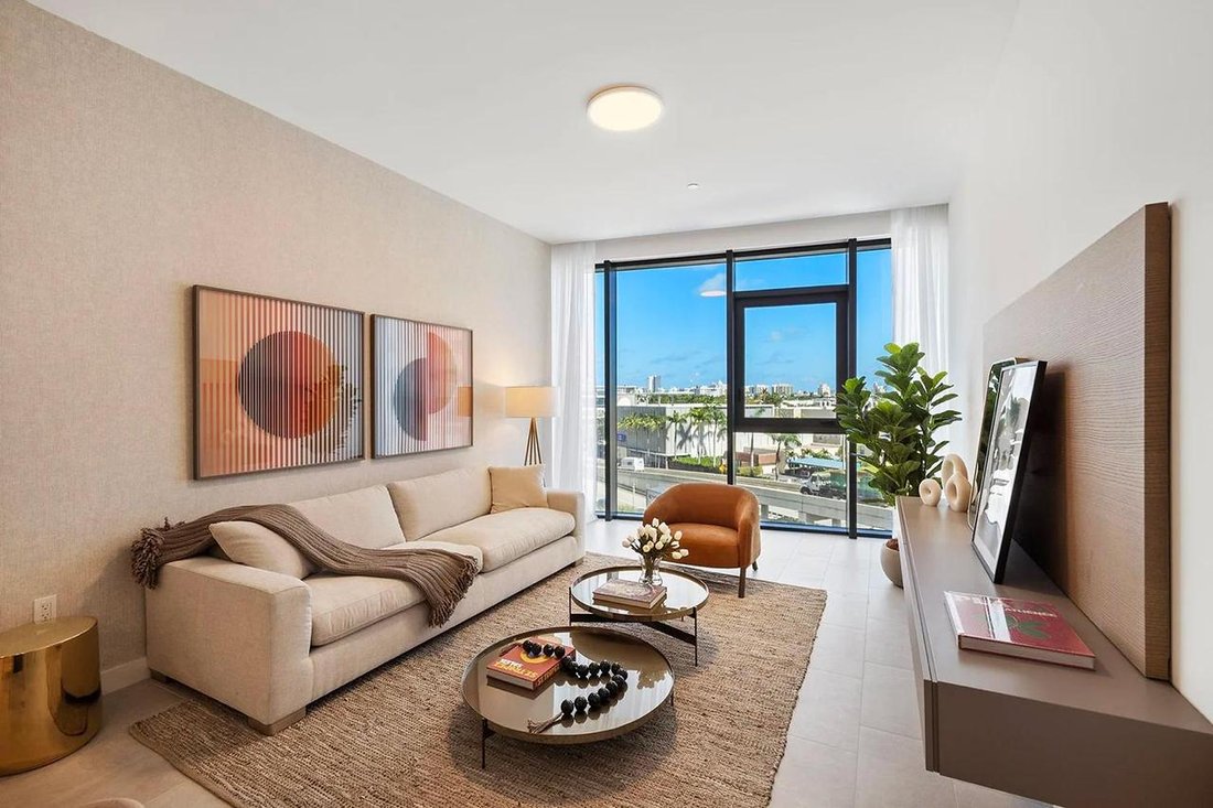 Condo in Miami Beach, Florida, United States 1 - 18876263