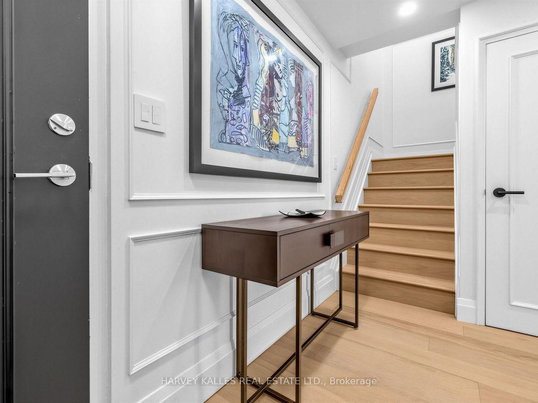 Condo in Toronto, Ontario, Canada 2 - 18875933