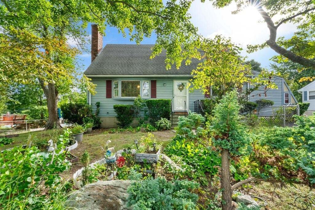 House in Bristol, Rhode Island, United States 1 - 18876449