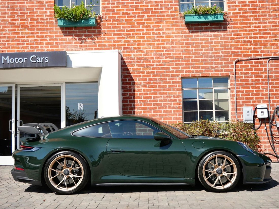 Coupe in Beverly Hills, CA, United States 5 - 18876383