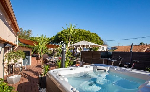 Apartment in Hyeres, Provence-Alpes-Côte d'Azur, France 1