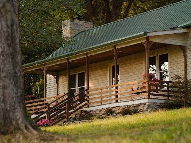 House in Williamsport, Tennessee, United States 1 - 18876621