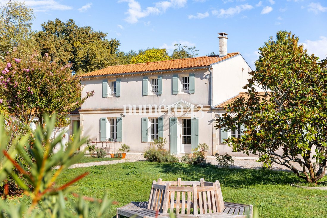House in Cissac-Medoc, Nouvelle-Aquitaine, France 1 - 18876096