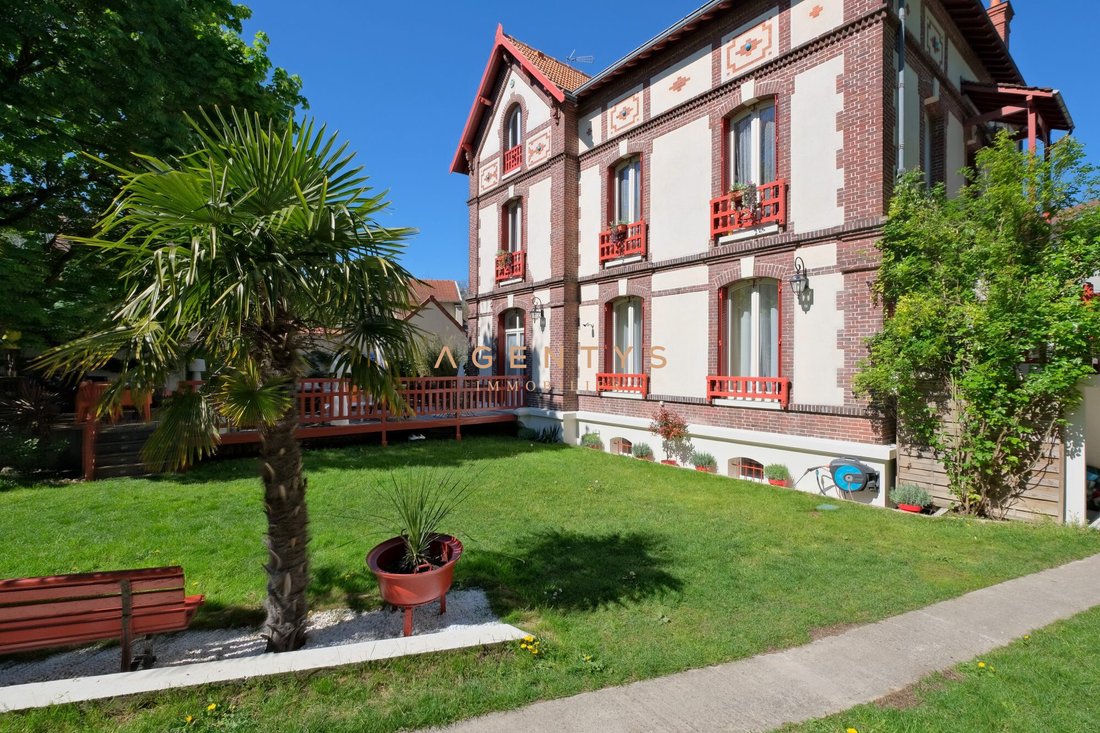Casa a Peri, Joinville-le-Pont, Francia 1 - 18875948