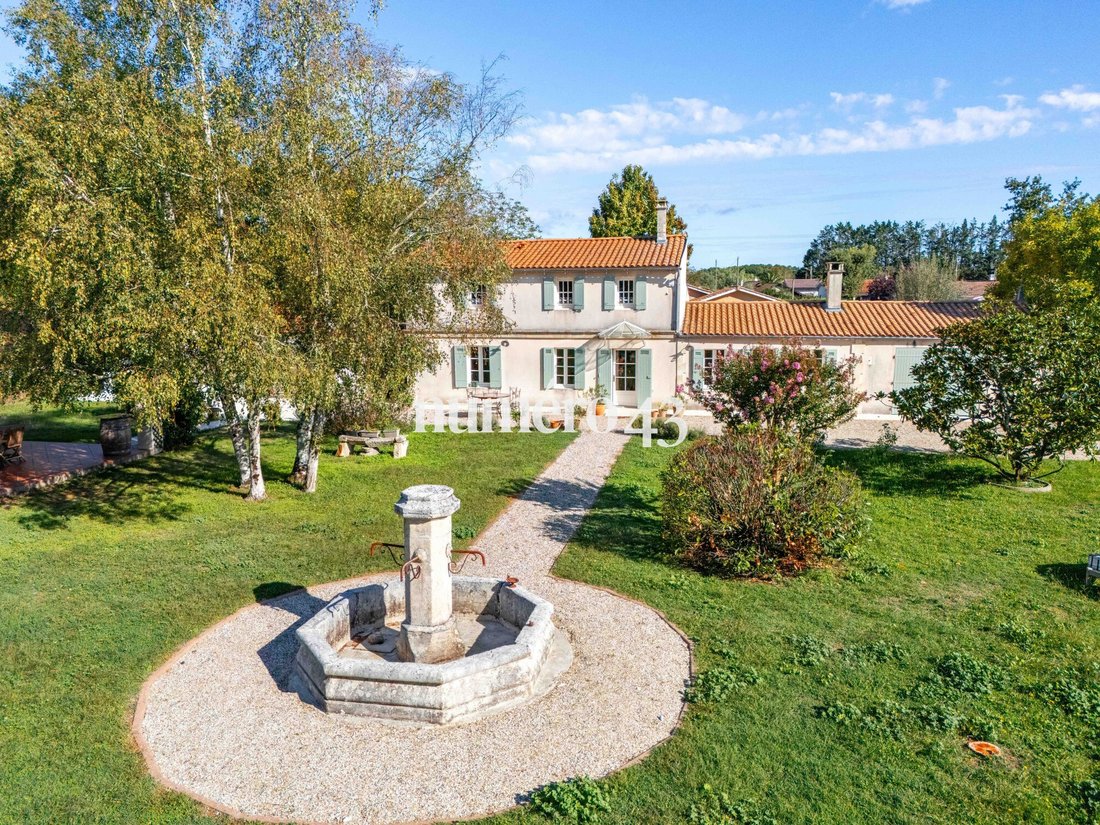 House in Cissac-Medoc, Nouvelle-Aquitaine, France 3 - 18876096