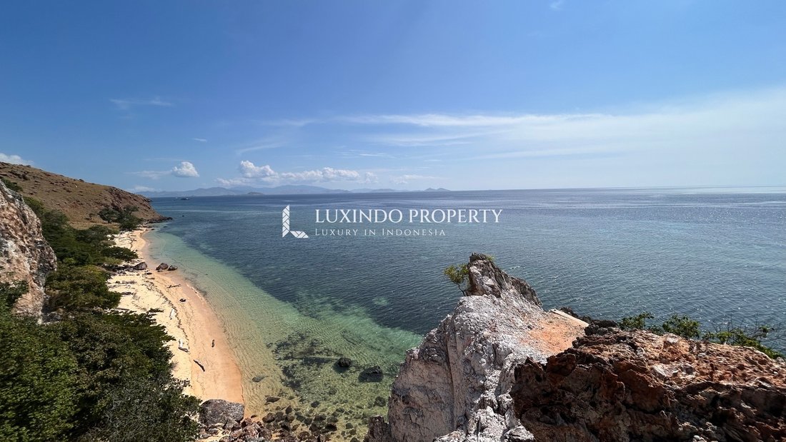 Land in Pulau Sebayur Besar, East Nusa Tenggara, Indonesia 4 - 18875892