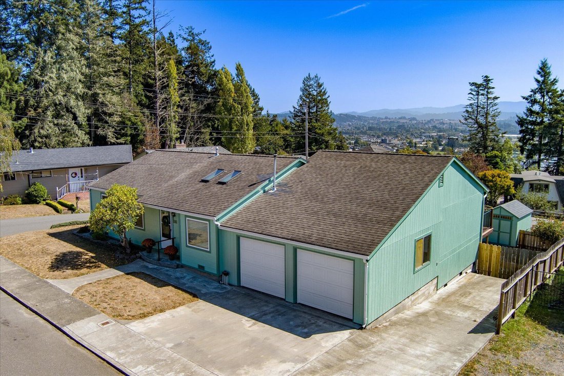 Fortuna, California, United States 5 - 18875802