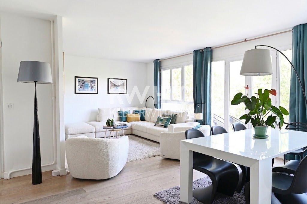 Apartment in Saint-Cloud, Ile-de-France, France 2 - 18385918