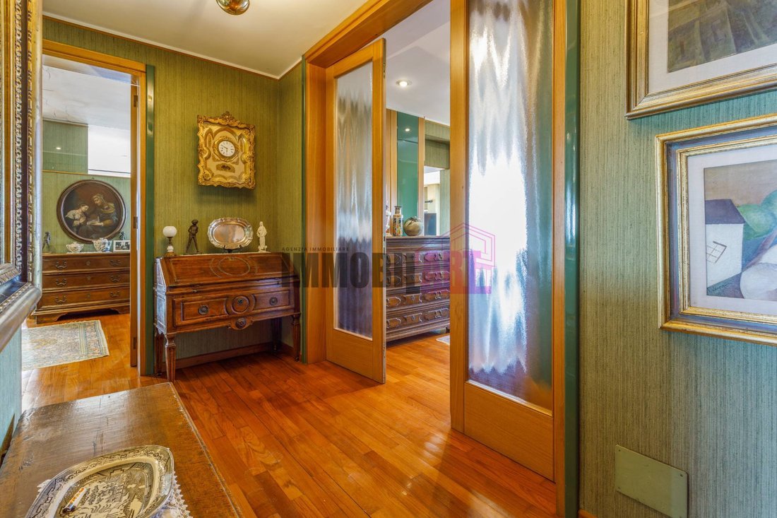 Apartamento en Regina Pacis-Orologio-Roncina, Reggio Emilia, Emilia-Romaña 4 - 18875808