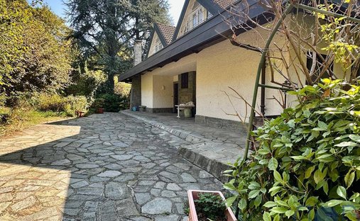 Villa in Pecetto Torinese, Piedmont, Italy 1