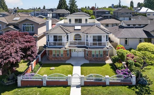 House in Burnaby, British Columbia, Canada 1