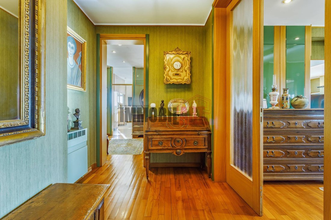 Apartamento en Regina Pacis-Orologio-Roncina, Reggio Emilia, Emilia-Romaña 5 - 18875808