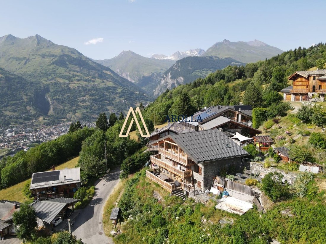 Chalet in Bourg-Saint-Maurice, Auvergne-Rhône-Alpes, France 1 - 15836494