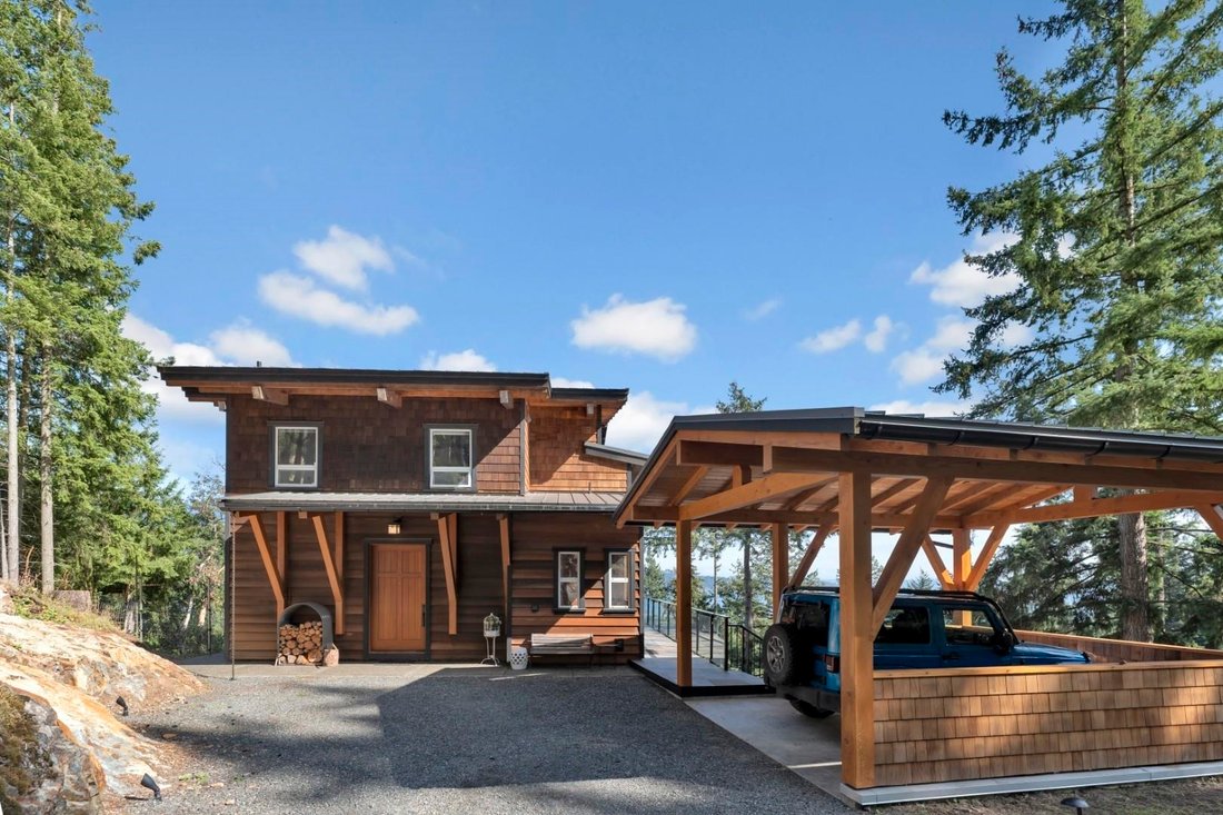 House in Bowen Island, British Columbia, Canada 1 - 18876068