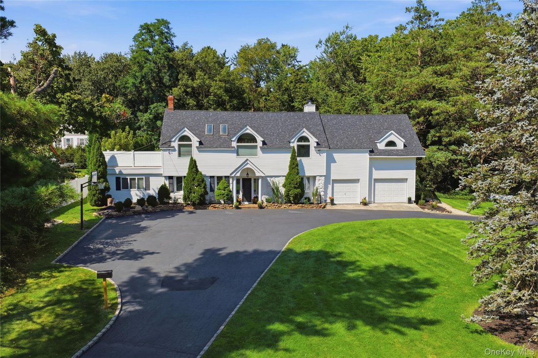 Casa a Greenlawn, New York, Stati Uniti 2 - 18876572