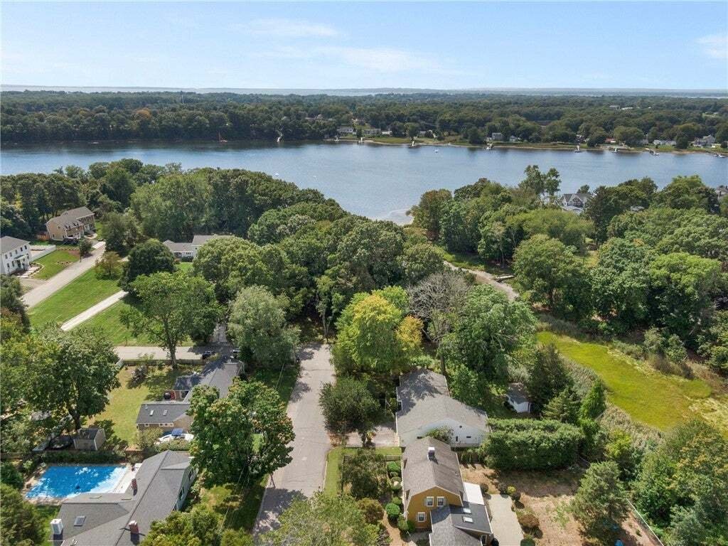House in Barrington, Rhode Island, United States 4 - 18876447