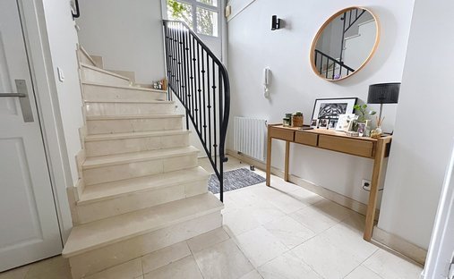 Villa in Les Bures, Garches, Frankreich 1