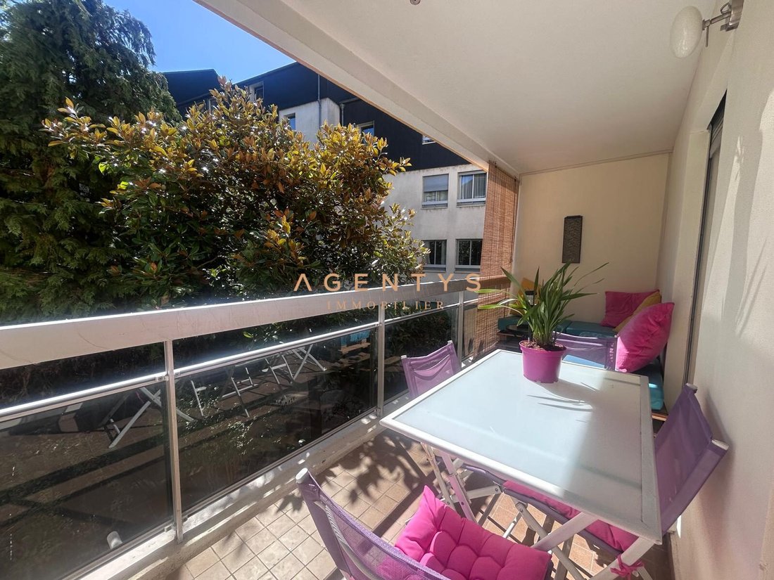 Apartment in Nogent-sur-Marne, Ile-de-France, France 2 - 18875973