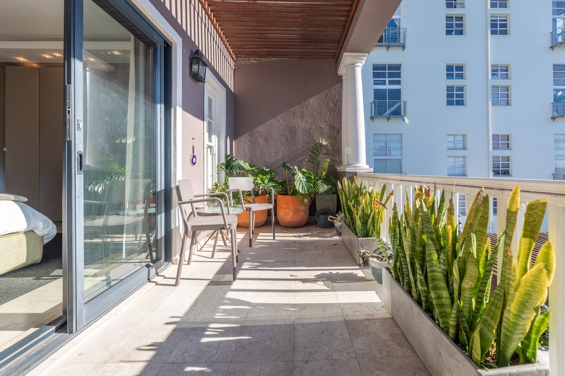 House in Green Point, Atlantic Seaboard, Cape Town 4 - 18877135