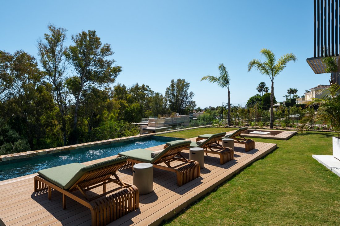 Villa in Nueva Andalucía, Marbella, Spanien 3 - 18278307