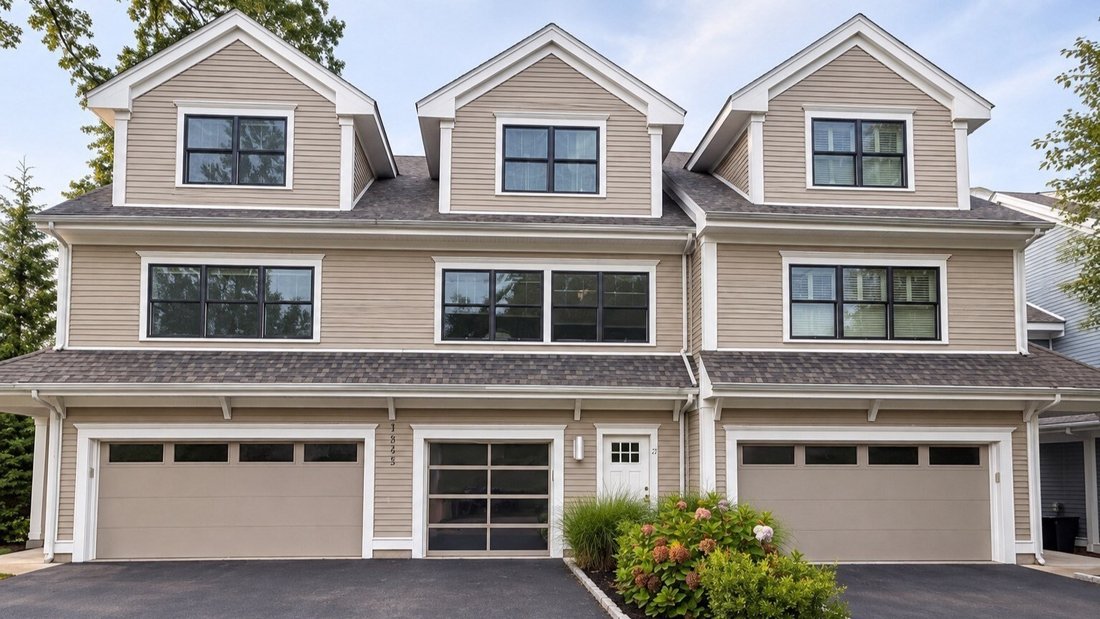 Condominio a Newton, Massachusetts, Stati Uniti 1 - 18876865